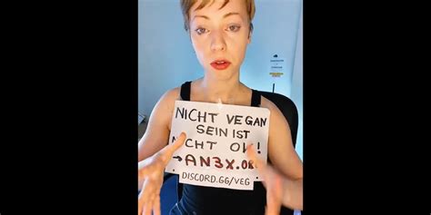 veganerin only fans|Wenn du nicht vegan bist, behandelst du Tiere als Sklaven.